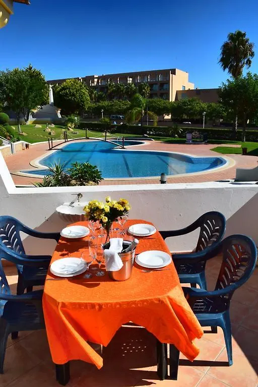 Townhouse 700M From Sao Rafael Beach البوفيرا 0*,  البرتغال